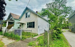 87 Peach St, Buffalo, NY 14204
