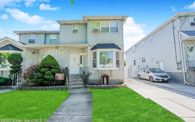 87 Pemberton Ave, Staten Island, NY 10308 (Yard)