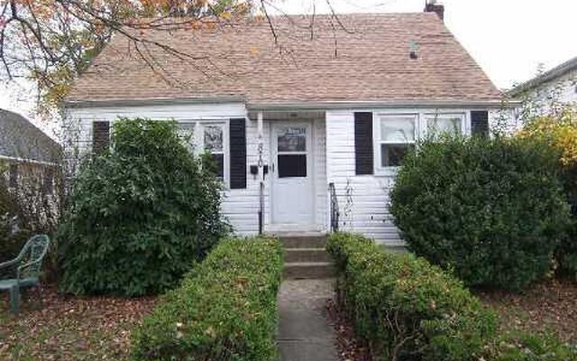 870 Jay Dr, Wantagh, NY 11793