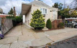8752 16th Ave, Brooklyn, NY 11214