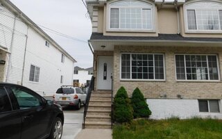 877 Travis Ave, Staten Island, NY 10314