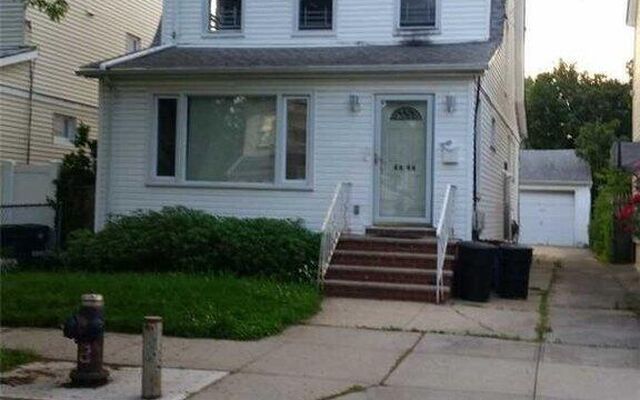 88-46 237th St, Bellerose, NY 11426