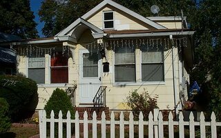 88 California Ave, Hempstead, NY 11550