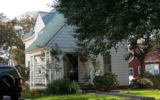 88 Maplewood Ave, Hempstead, NY 11550