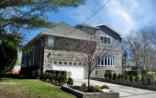 880 Carol Ct, Woodmere, NY 11598