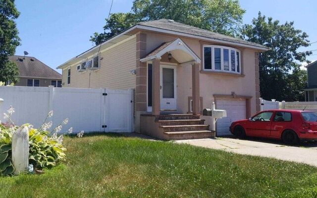 880 Washington St, Baldwin, NY 11510 (Yard)