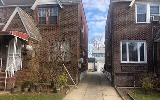 89-09 215th St, Queens Village, NY 11427