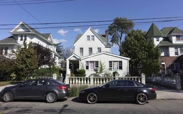 89-23 Lefferts Blvd, Richmond Hill, NY 11418 (House View)