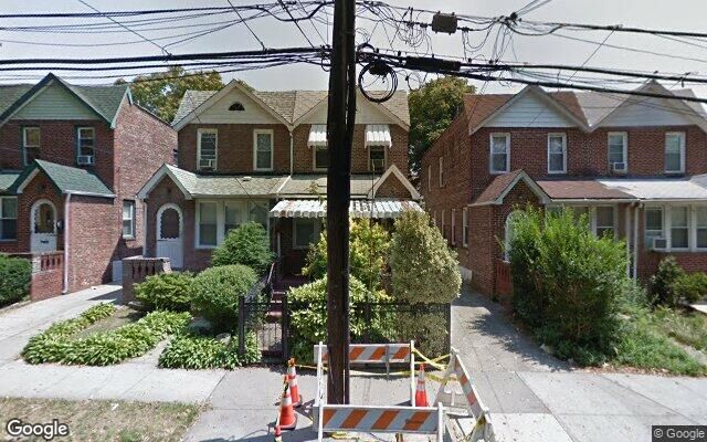 89-25 209th St, Queens Village, NY 11427