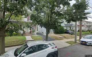 89-35 205th St, Hollis, NY 11423