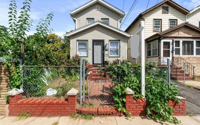 89-51 121st St, Richmond Hill, NY 11418 (Porch)