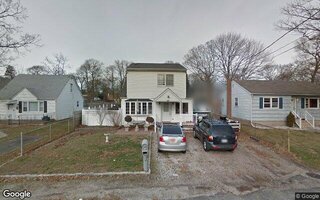 89 Argyle Dr W, Shirley, NY 11967