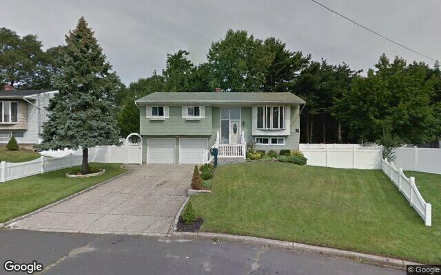 89 Junard Dr, Bay Shore, NY 11706