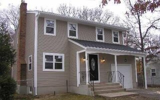 89 Winges Ave, Patchogue, NY 11772