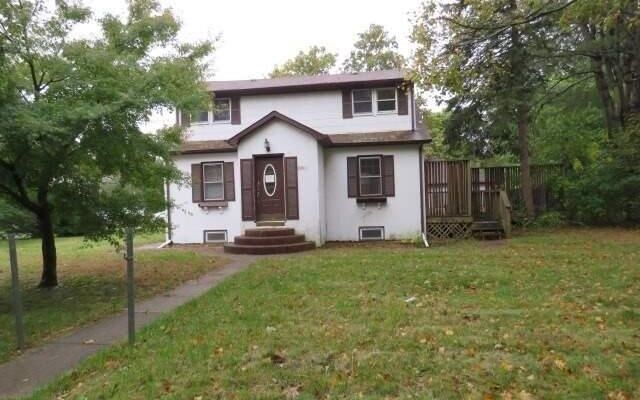 894 Baeck St, Ronkonkoma, NY 11779