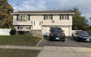 897 Connetquot Ave, Islip Terrace, NY 11752