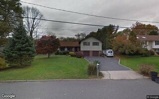 9 Alton Ave, Greenlawn, NY 11740