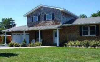 9 Booker Ln, Westhampton, NY 11977