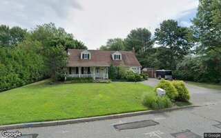 9 Fowler Ln, Mount Sinai, NY 11766