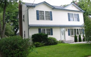9 Harkin Ln, Hicksville, NY 11801