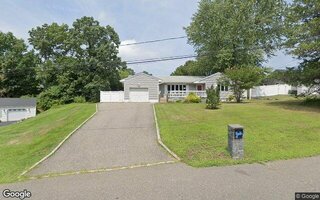 9 Harrison Ave, East Setauket, NY 11733