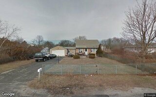 9 Heathcote Ct, Shirley, NY 11967