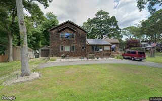 9 Inwood Rd, Center Moriches, NY 11934