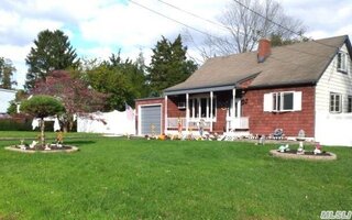 9 Laurel Rd, Ronkonkoma, NY 11779