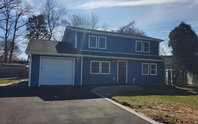 9 Lawrence Cir, Islip, NY 11751 (Complete)