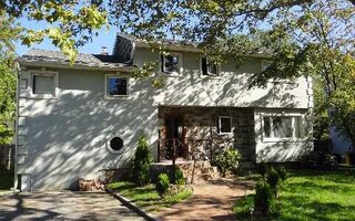9 Park Cir, Cedarhurst, NY 11516