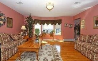 9 Prague Ct, Staten Island, NY 10309