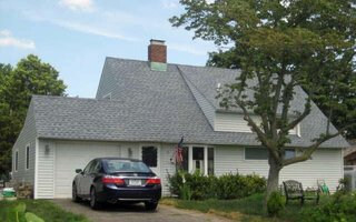 9 Redwood Ln, Levittown, NY 11756
