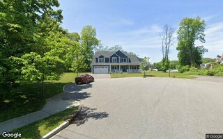 9 Saber Ln, Kings Park, NY 11754