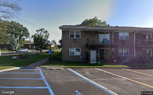 9 Springwood Dr #5A, North Babylon, NY 11703