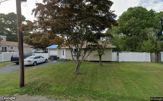 9 Wellwood Dr, Shirley, NY 11967