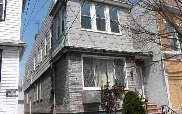 90-15 91st Ave, Woodhaven, NY 11421