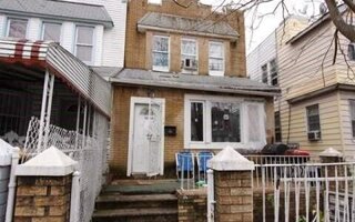 90-40 185th St, Hollis, NY 11423