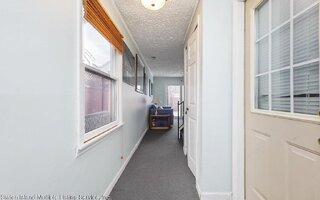 90 Park Hill Ave, Staten Island, NY 10304