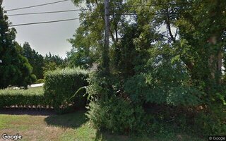 90 Peconic Ave, Shelter Island Heights, NY 11965