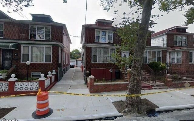 906 E 49th St, Brooklyn, NY 11203 (Patio)