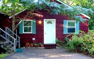 91 Chestnut St, Mount Sinai, NY 11766
