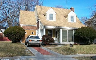 91 E Milton St, Freeport, NY 11520