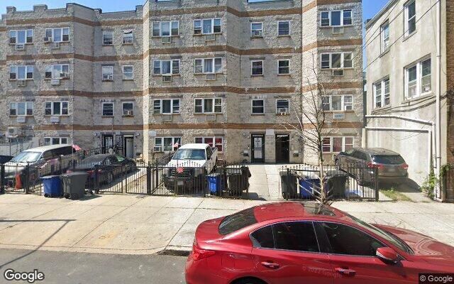 92-10 175th St, Jamaica, NY 11433