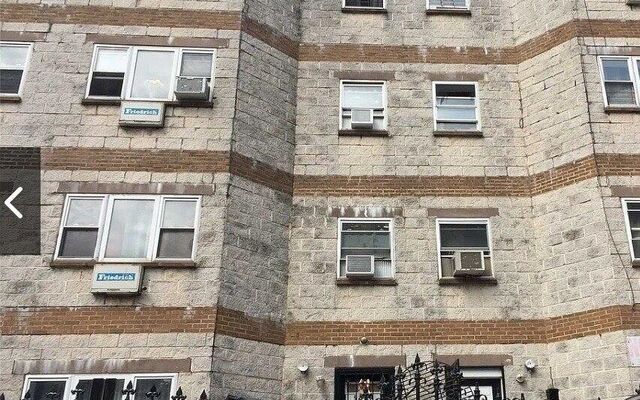 92-14 175th St, Jamaica, NY 11433 (Condo)