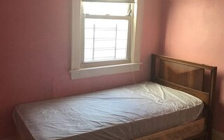 92-19 76th St, Woodhaven, NY 11421