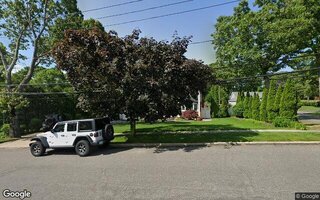92 Plymouth Blvd, Smithtown, NY 11787