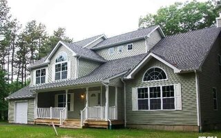 92 Ridge Rd, Ridge, NY 11961