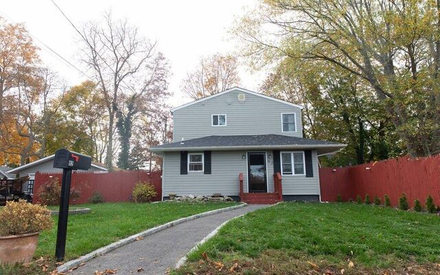 92 Washington Dr, Mastic Beach, NY 11951 (Yard)