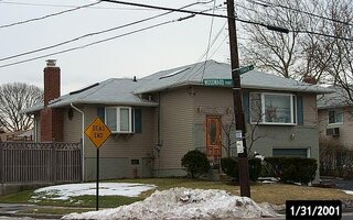 92 Woodward Pkwy, Farmingdale, NY 11735