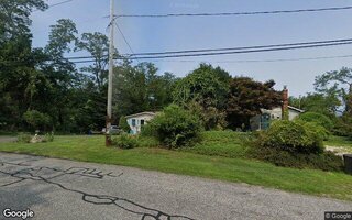 922 Sound Shore Rd, Riverhead, NY 11901
